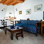 Anna 'S House