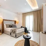 V Luxury Apartments Naxos