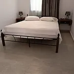 Evans Apartment 2