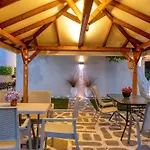 Ostria Hotel