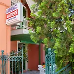 Georgakis George Rooms