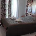 Alekos Rooms And Apartments