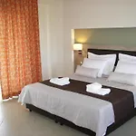 Skinari Apartments