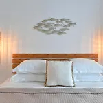 Ammos Luxury Rooms & Home