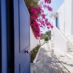 Olive Tree Mykonos Town Semi-Basement Apartment