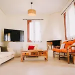Joanna'S House