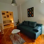 Selini'S Apartment