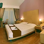 Sandy Bay Hotel