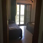 Alekos Rooms And Apartments