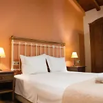 Trapela Areopolis, Boutique Hotel