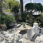 Rania Apartments Sea View