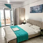 La Familia Apartments
