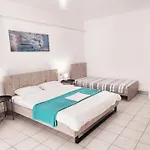 La Familia Apartments