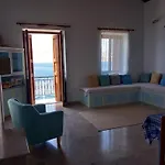 Petalo House