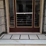 Quite & Cozy Apartment In Athens Near Metro