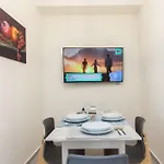 Pireas Jewel New Design Apt With Backyard