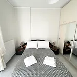 Three Winds Apartment