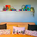 Colorful,Newly Renovated Artistic Apartment In The Port Of Gavrio