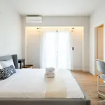 Nostalgia 1-Bedroom Apartment In Athens
