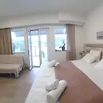 Ola Kala Apartments And Rooms