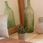 Areti'S Milos Guesthouses