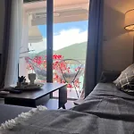 Ponti Bay Apartments