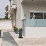 Hyacinthus Executive Suite 5 Min To Beach