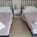 V2 Lux Apartment