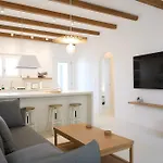 Senza'S Holiday House