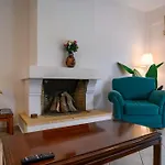 Luxury Villa King George