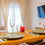 Book Homes Athens - Meraki Home