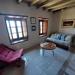 Goulas Traditional Guesthouse