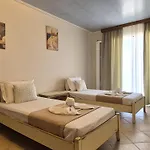 Vrachos Beach Hotel