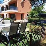 Dora'S Garden Villa