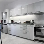 Diamond, A Modern And Stylish House, Near The Shops And Restaurants In Korissia