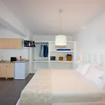Anixi Lounge Suites - Adults Only