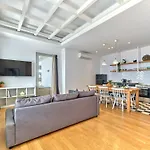 Magoo Suites