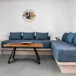 Mountain And Sea Suites