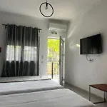 Dionysus Apartments & Studios