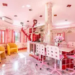 Paco'S Resort Barbie House