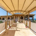 Paco'S Resort Luxury Villa 17
