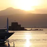 Asteroskoni Luxury Suites