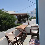Nianiari House