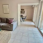 Vouliagmeni 2Bed Garden Flat