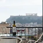 Small Studio Under Acropolis A!