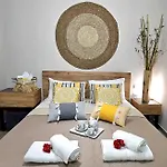 Aeraki Luxury Apartment