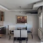 Avenue Luxury Home