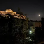 Holodek Apartments : Parthenon