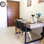 Christina'S Apartment