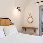Evanthia Best View Thirassia Island Hotel